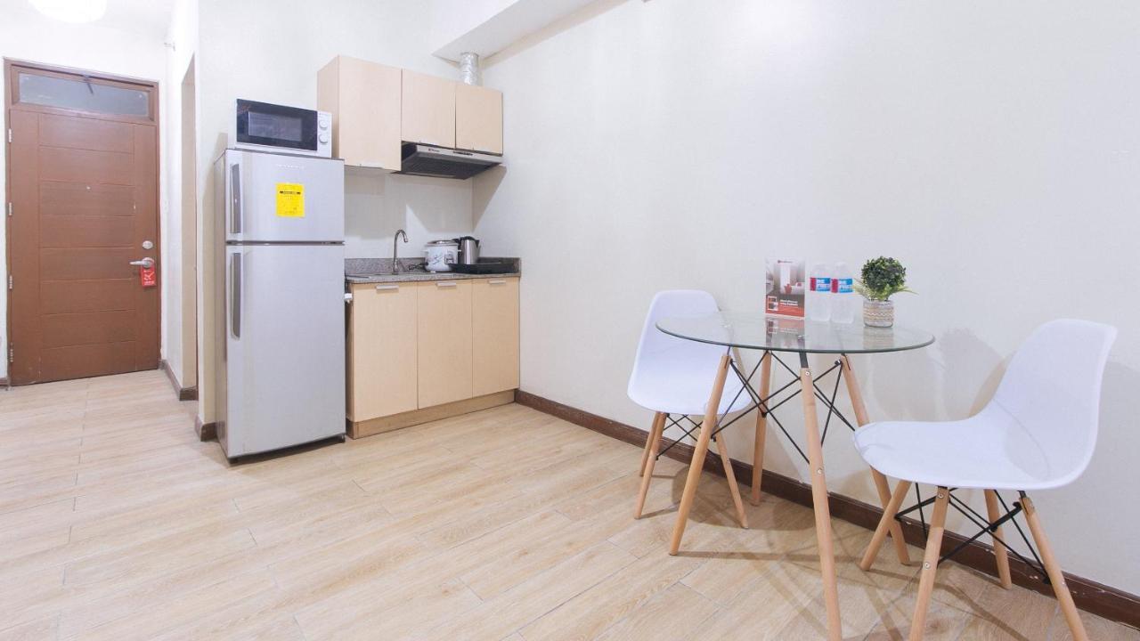 Reddoorz Plus @ Cuarto Verde Staycation Las Piñas Exteriér fotografie